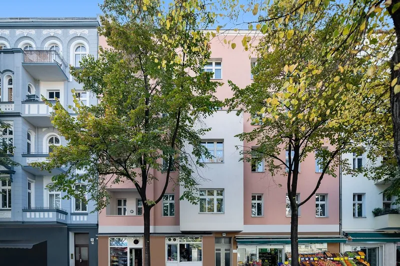 Stilvolle 2-Zimmer-Altbauwohnung in beliebter Lage an der Sonnenallee — photo 1